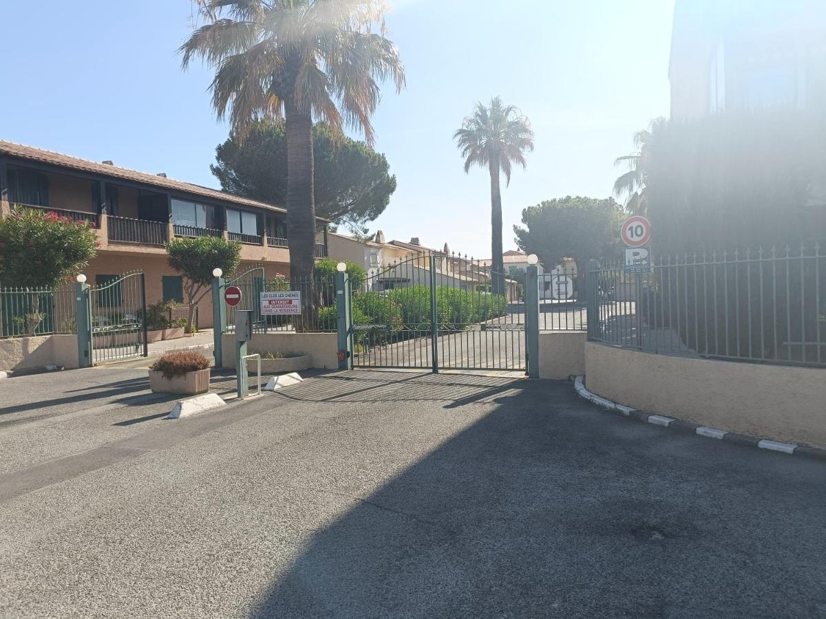 Belle Maison Mitoyenne De Standing Fréjus Kültér fotó